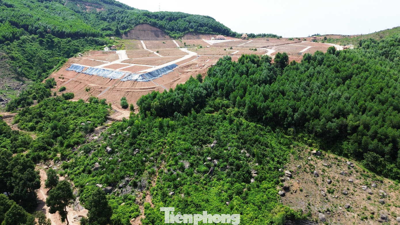 Tháng 10/2019, dự án đầu tư hạ tầng mở rộng nghĩa trang nhân dân Trường Đồng được UBND tỉnh TT-Huế phê duyệt với tổng mức đầu tư gần 40 tỷ đồng, thời gian thực hiện 3 năm tại núi Phú Gia thuộc địa bàn thị trấn Lăng Cô và xã Lộc Tiến, huyện Phú Lộc. Tháng 10/2019, dự án đầu tư hạ tầng mở rộng nghĩa trang nhân dân Trường Đồng được UBND tỉnh TT-Huế phê duyệt với tổng mức đầu tư gần 40 tỷ đồng, thời gian thực hiện 3 năm tại núi Phú Gia thuộc địa bàn thị trấn Lăng Cô và xã Lộc Tiến, huyện Phú Lộc.