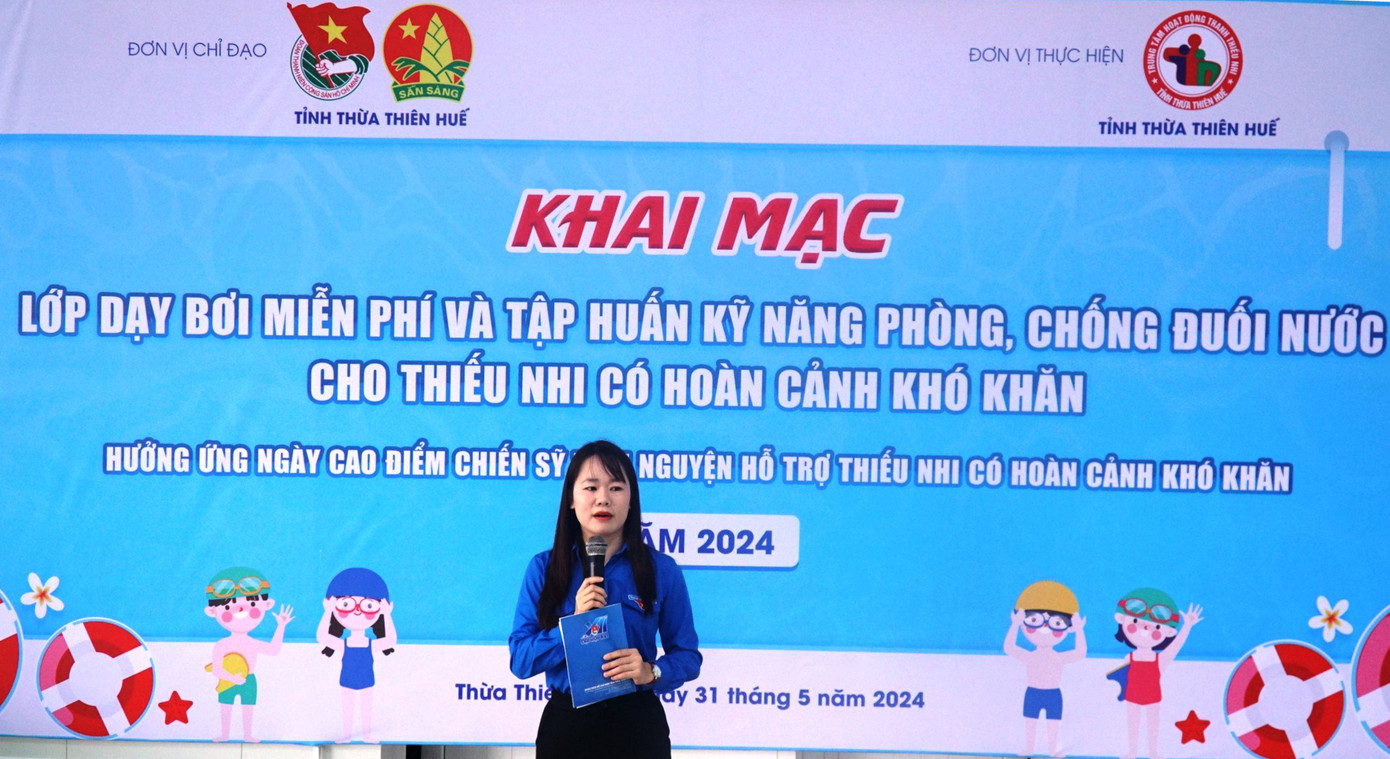 Ngày 31/5, tại bể bơi Trung tâm Hoạt động Thanh thiếu nhi tỉnh, Tỉnh Đoàn, Hội đồng Đội tỉnh TT-Huế tổ chức khai mạc lớp dạy bơi miễn phí; phát động tổ chức các lớp dạy bơi miễn phí trên địa bàn toàn tỉnh và tập huấn kỹ năng phòng, chống đuối nước cho thiếu nhi có hoàn cảnh khó khăn năm 2024.