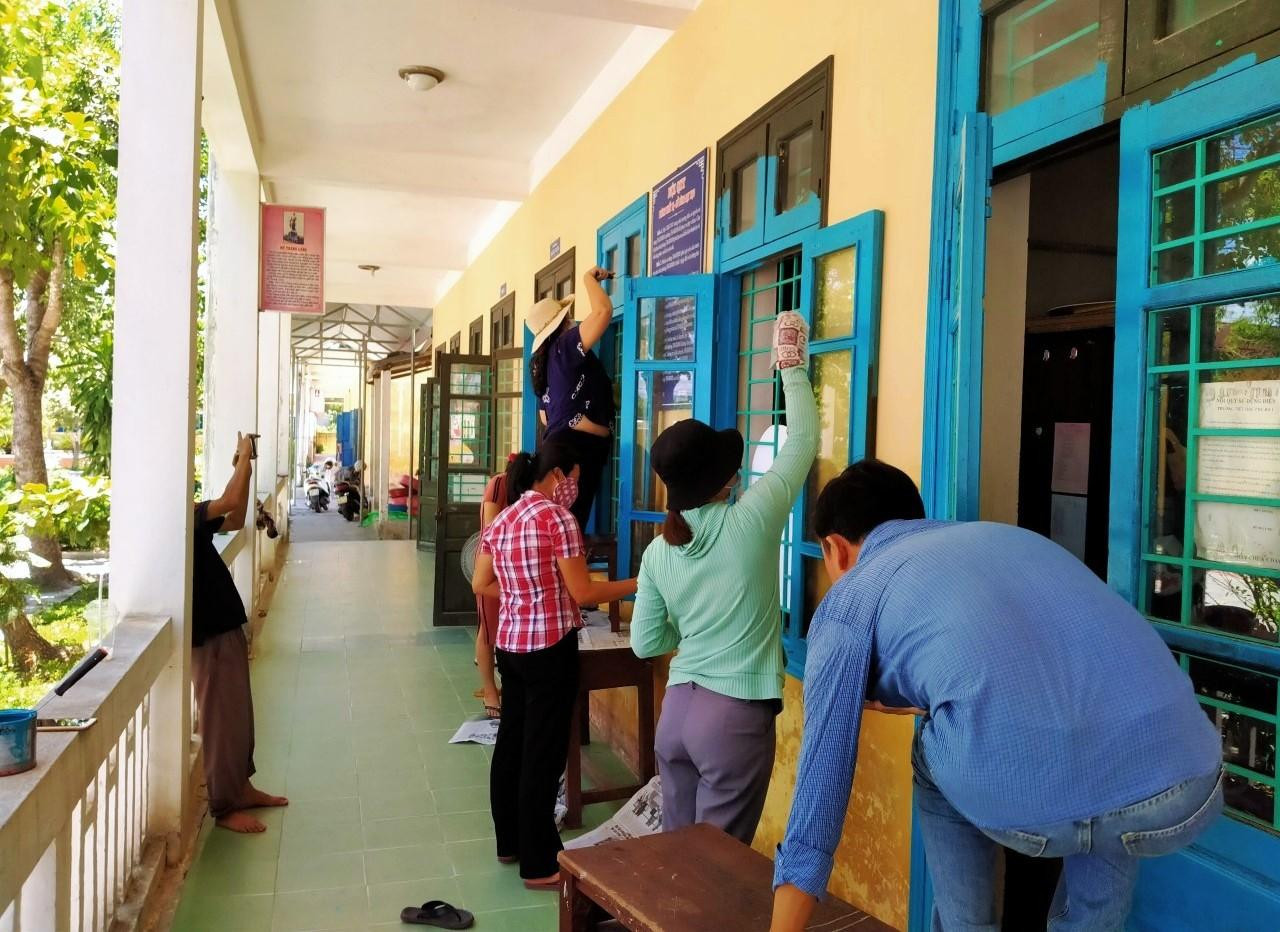 Trường lớp, phòng ốc được vệ sinh sạch sẽ trước khi năm học mới bắt đầu