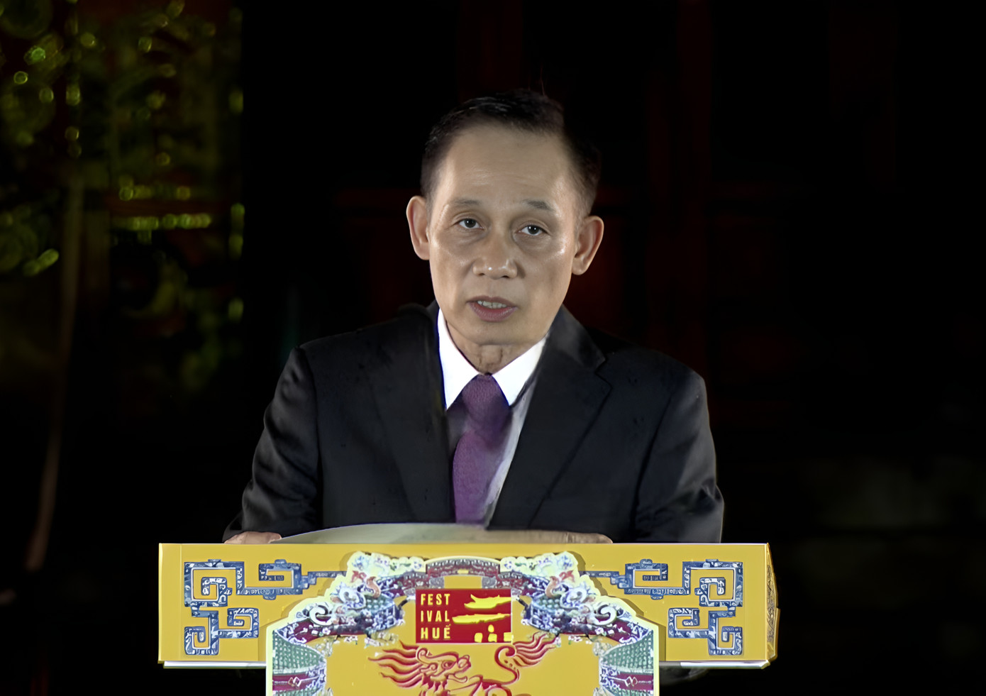 Bí thư Trung ương Đảng, Trưởng Ban đối ngoại Trung ương Lê Hoài Trung phát biểu chúc mừng khai mạc Tuần lễ Festival nghệ thuật Quốc tế Huế 2024.