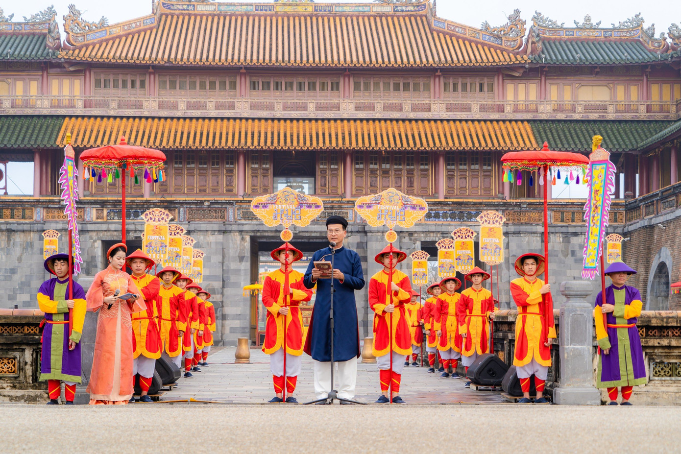 Giám đốc Trung tâm Bảo tồn Di tích Cố đô Huế giới thiệu về Festival Huế 2024. Ảnh: NPBM.