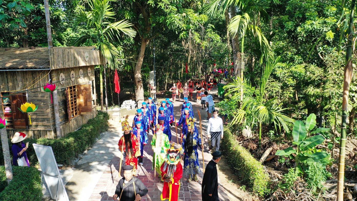 Đến nay, làng cổ Phước Tích cùng với làng cổ Đường Lâm (Sơn Tây, Hà Nội) là một trong số ít ngôi làng cổ được Nhà nước công nhận và cấp bằng Di tích quốc gia.