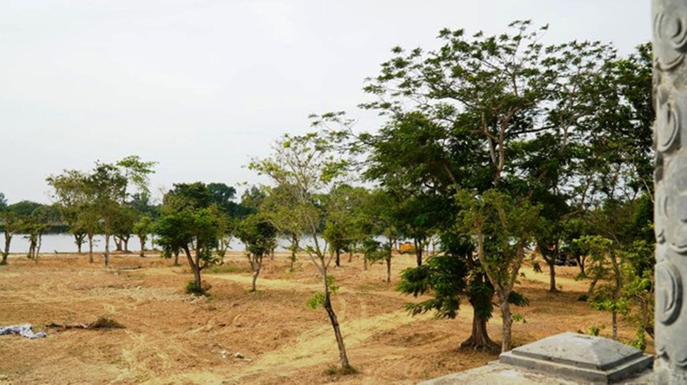 Phạm vi của dự án là khu vực công viên hai bên bờ sông Hương từ cầu Dã Viên đến cầu Trường Tiền Phạm vi của dự án là khu vực công viên hai bên bờ sông Hương từ cầu Dã Viên đến cầu Trường Tiền