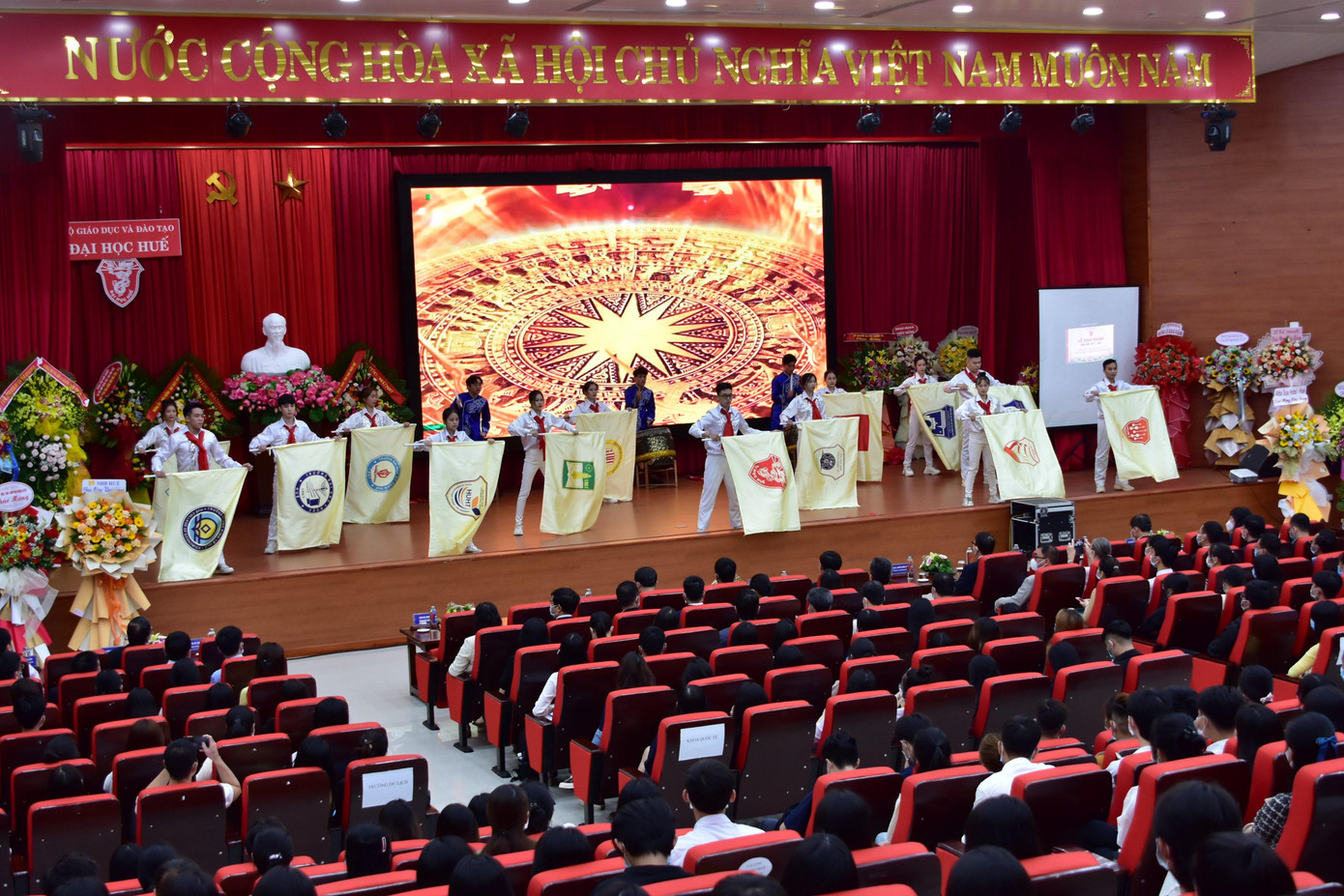 Lễ khai giảng trực tuyến kết hợp trực tiếp