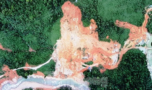 Hình ảnh sạt lở kinh hoàng khu vực dự án thủy điện Rào Trăng 3 mùa mưa lũ năm 2020