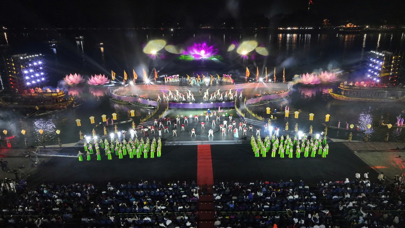 Các sự kiện nổi bật như Năm Du lịch quốc gia, các hoạt động văn hóa - thể thao lớn tại Huế tạo đà hút khách du lịch đến với cố đô.