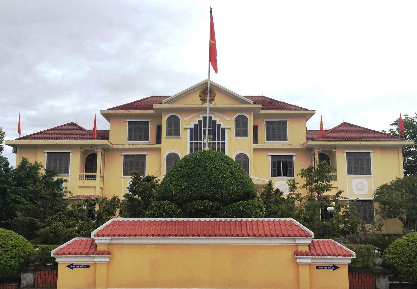 Thanh tra về công tác nội vụ tại UBND thị xã Hương Thủy phát hiện nhiều trường hợp cán bộ giữ chức vụ ở một đơn vị vượt quá hai nhiệm kỳ (ảnh CTV)