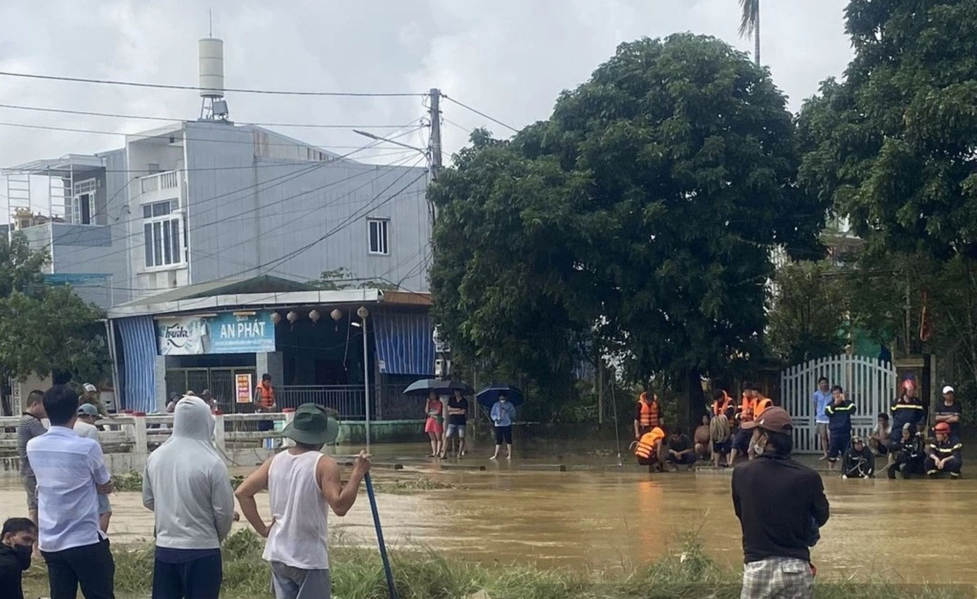Đoạn sông Phổ Lợi nơi cháu N. rơi xuống nước mất tích. (Ảnh: H.Đ.D)