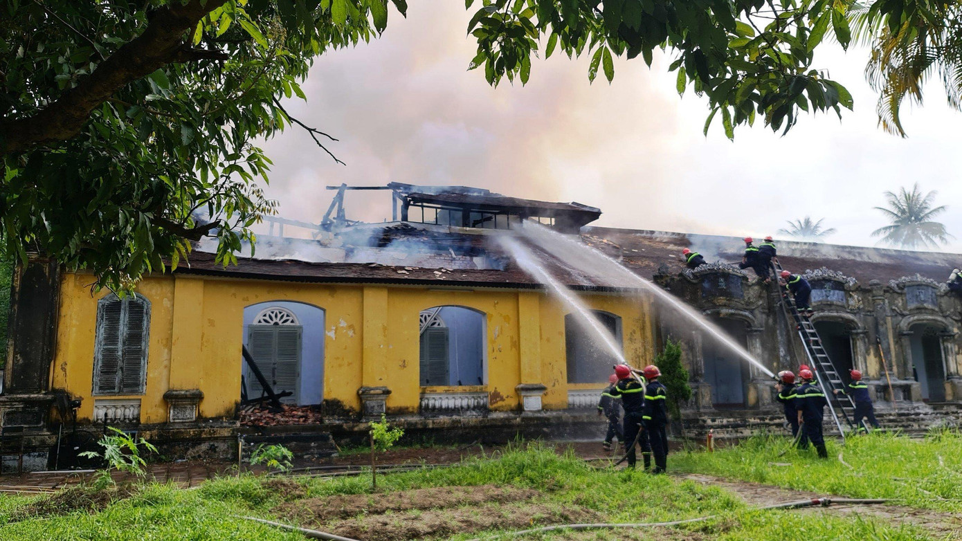 Vụ hỏa hoạn được khống chế sau 1 giờ bùng phát. Ảnh: CTV