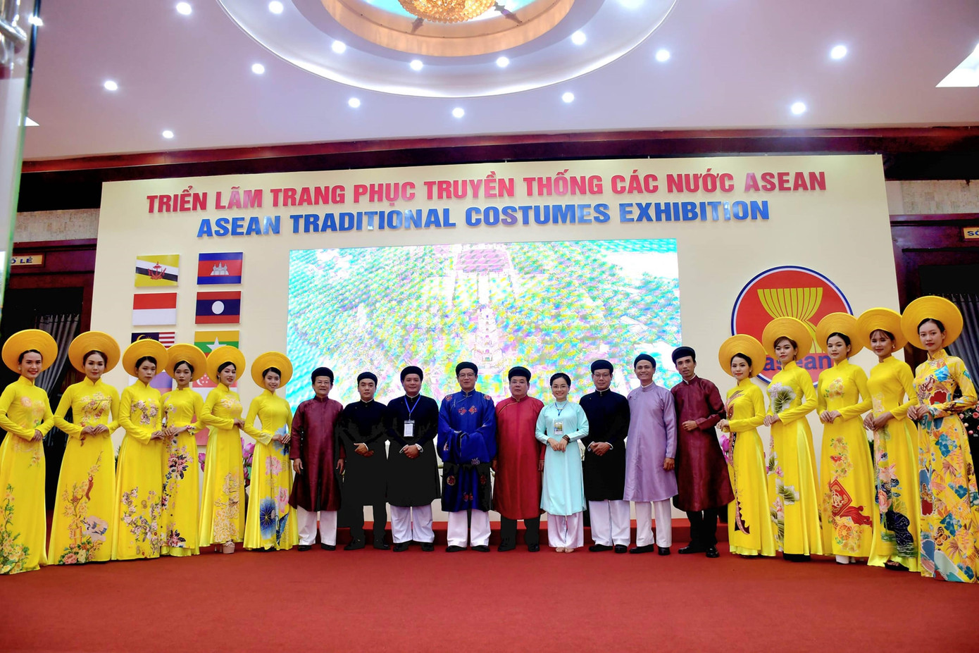 Đây là hoạt động văn hóa nằm trong khuôn khổ các chương trình đồng hành, hưởng ứng Tuần lễ cao điểm Festival Huế 2022 (diễn ra từ ngày 25 đến 30/6/2022). Ảnh: V.T.H