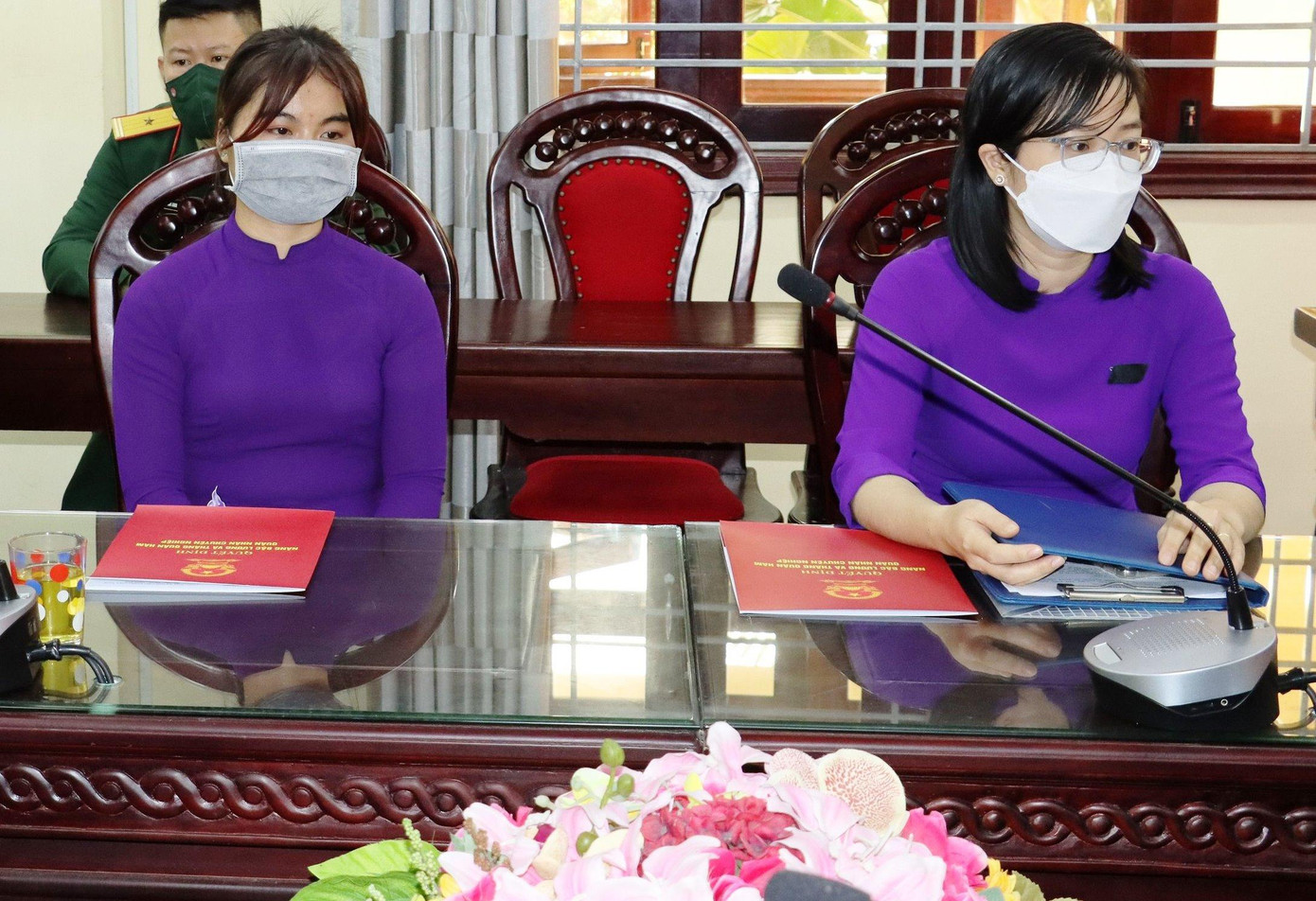 Hai quân nhân chuyên nghiệp vừa được tuyển dụng Phạm Thiên Hà và Phùng Hoàng Hữu Trang