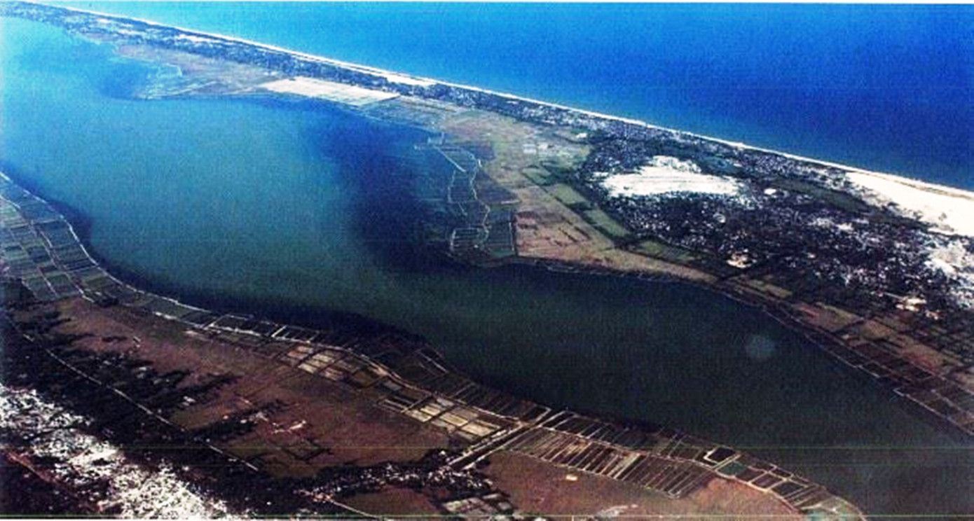 Vùng đầm phá rộng lớn thuộc huyện Phú Vang, TT-Huế. Ảnh: CTV Vùng đầm phá rộng lớn thuộc huyện Phú Vang, TT-Huế. Ảnh: CTV