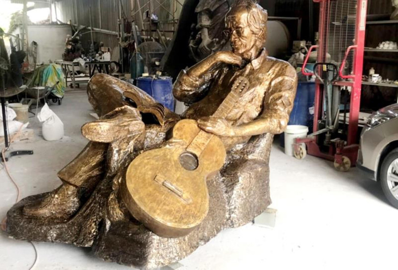 Việc chỉnh trang công viên còn nhằm tạo không gian phù hợp để đặt tượng cố nhạc sĩ Trịnh Công Sơn tại đây như mong muốn của nhiều người lâu nay. Ảnh: TL