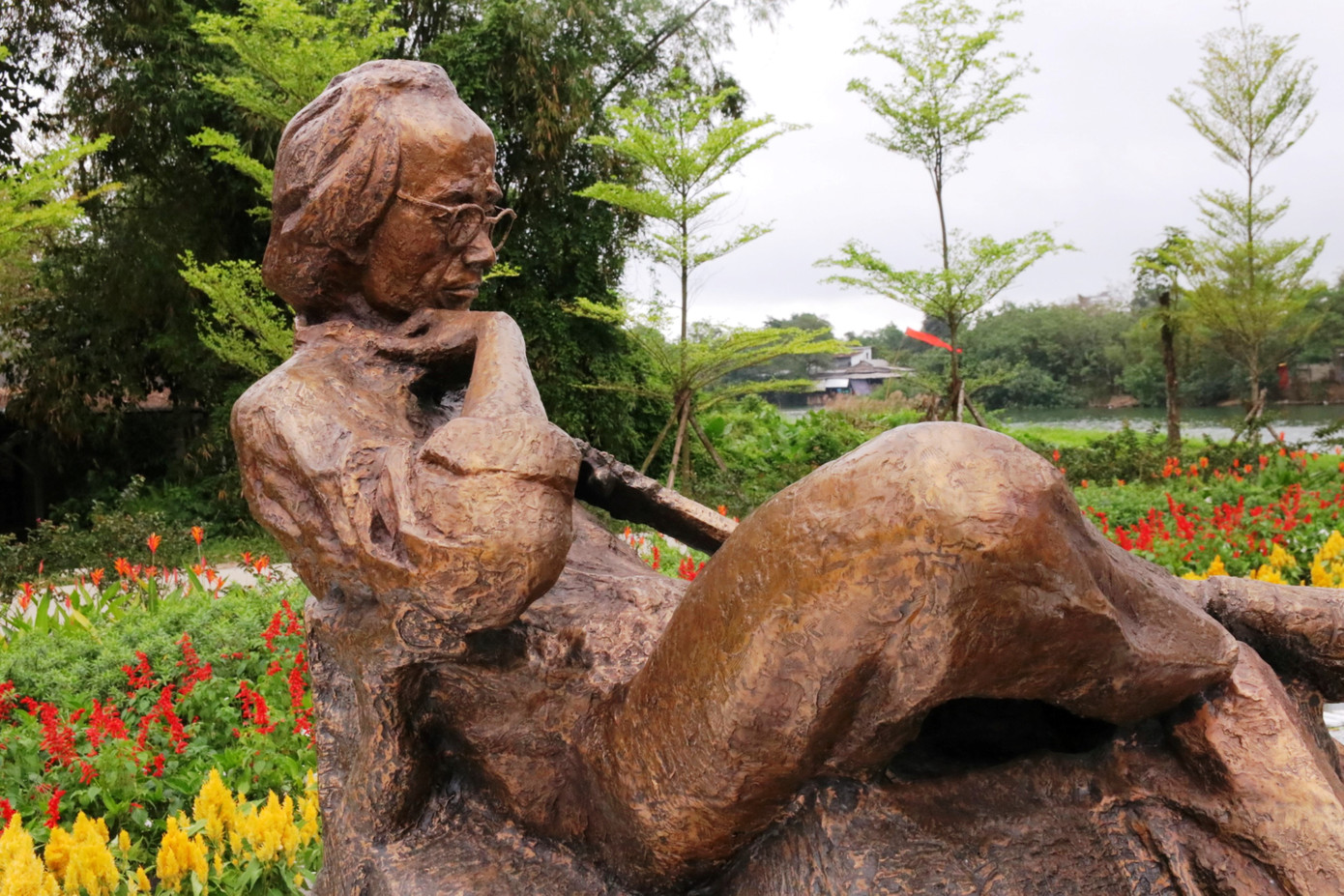 Đây còn là hoạt động ý nghĩa được tổ chức đúng dịp kỷ niệm 85 năm ngày sinh của cố nhạc sĩ Trịnh Công Sơn (28/2/1939-28/2/2024). Ảnh: Luân Nguyễn