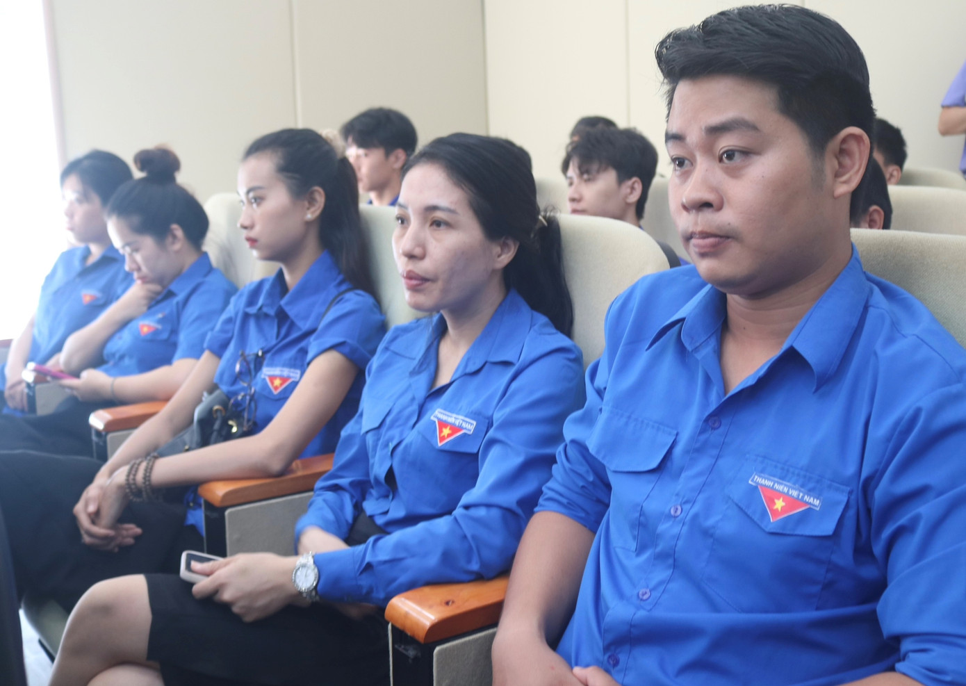 Chương trình thu hút hơn 220 cán bộ, ĐVTN, cựu chiến binh khối Cơ quan và Doanh nghiệp tỉnh TT-Huế tham gia. Ảnh: Minh Nguyên Chương trình thu hút hơn 220 cán bộ, ĐVTN, cựu chiến binh khối Cơ quan và Doanh nghiệp tỉnh TT-Huế tham gia. Ảnh: Minh Nguyên