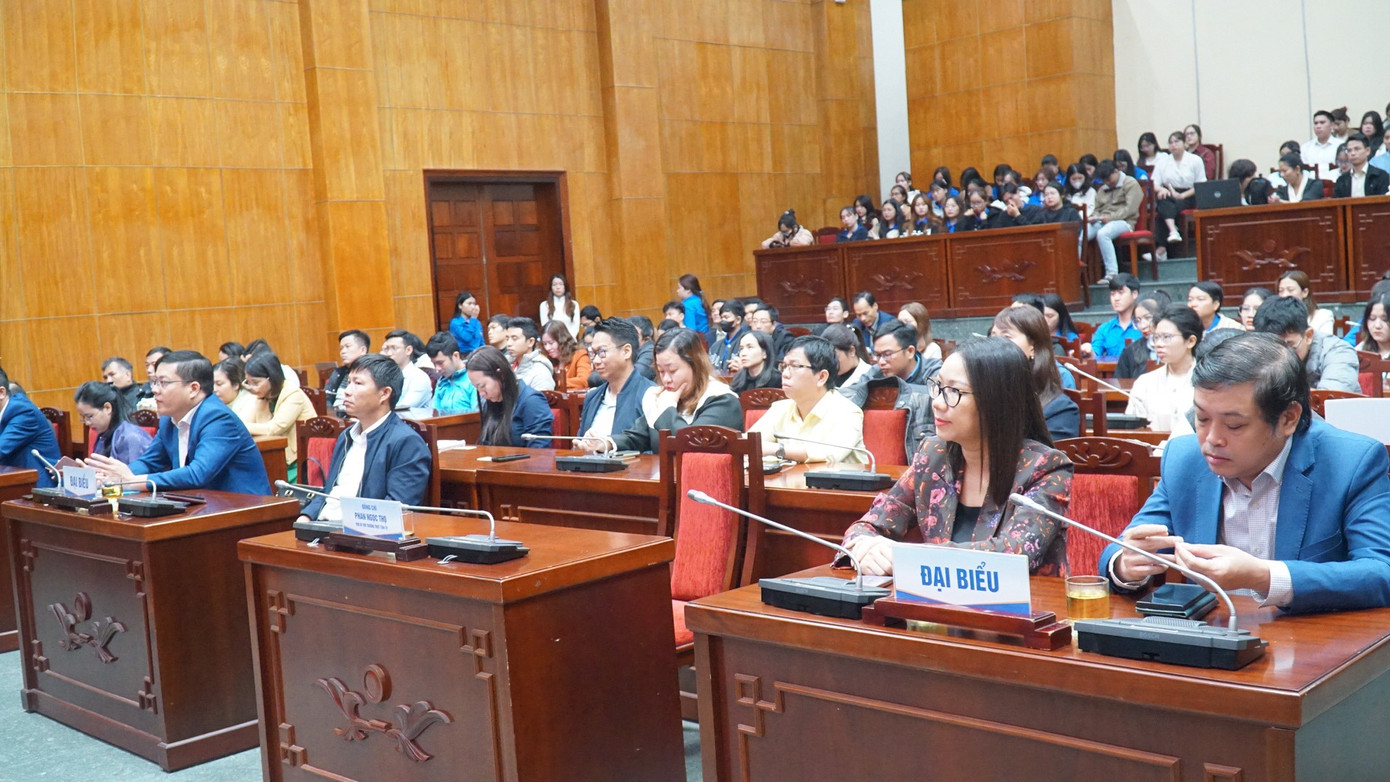 Buổi gặp mặt, thông tin chuyên đề thu hút hàng trăm doanh nhân trẻ, thanh niên khởi nghiệp tham gia.