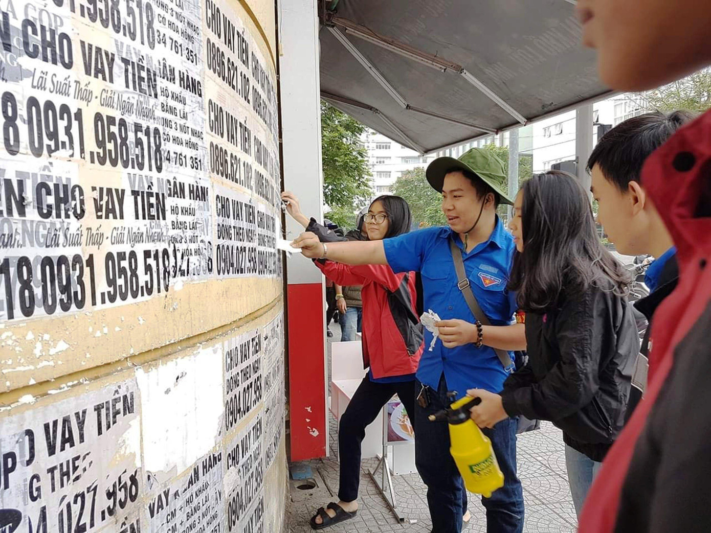 Thực hiện nếp sống văn minh đô thị. Thực hiện nếp sống văn minh đô thị.