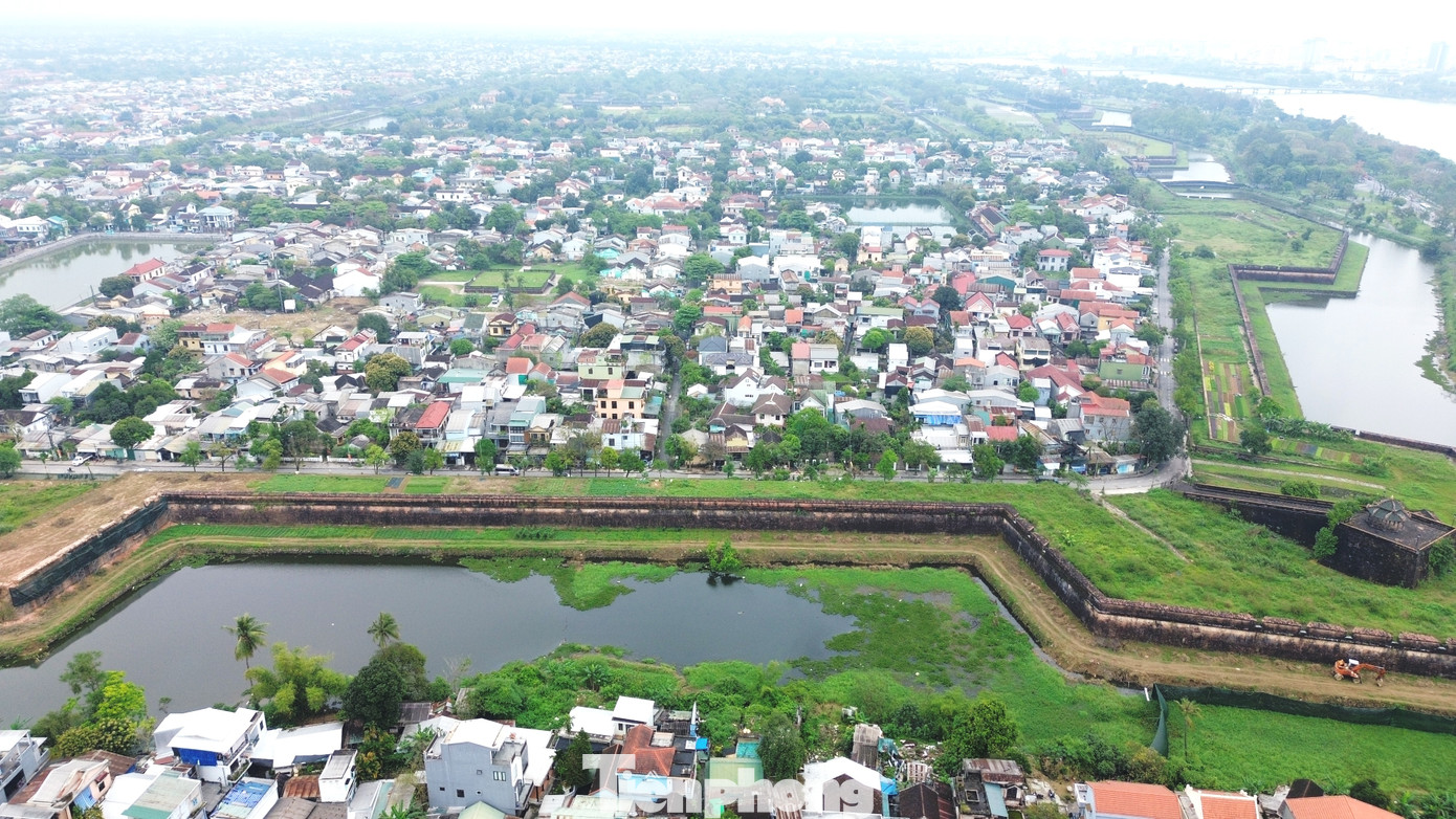 Theo kế hoạch, phần Thượng thành Huế được tu bổ với chiều dài 892 m, rộng 21 m, bao gồm các hạng mục như san đào, đắp đất, lát gạch Bát Tràng cho đường dạo và bệ pháo.