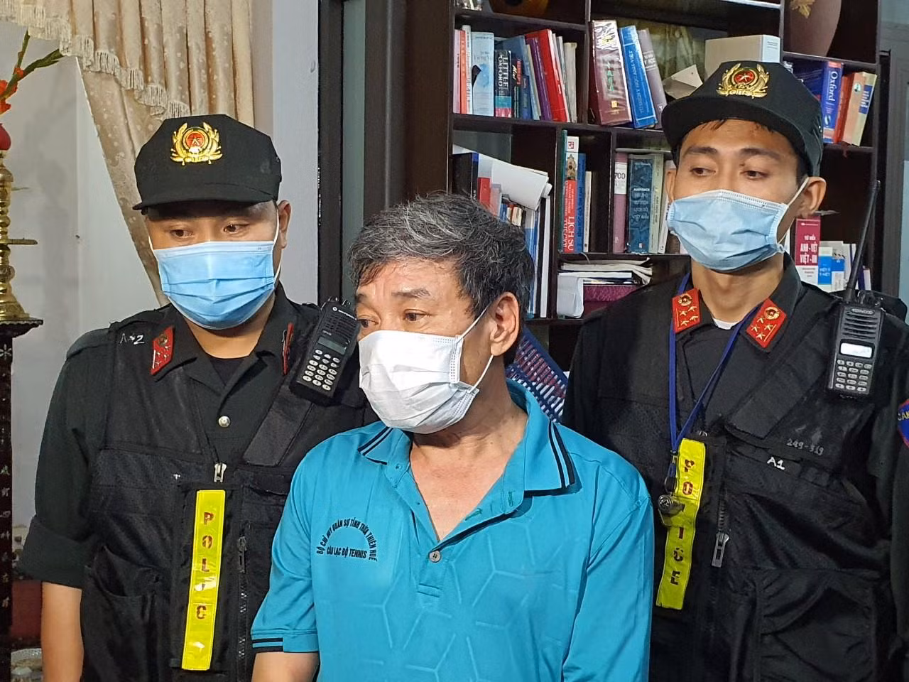 Ông Ngô Thông, quyền Giám đốc Ban quản lý Đầu tư và Xây dựng Thủy lợi 5 (trụ sở đóng tại Huế), bị khởi tố, bắt tạm giam về hành vi thiếu trách nhiệm gây hậu quả nghiêm trọng xảy ra tại hồ chứa Tả Trạch.