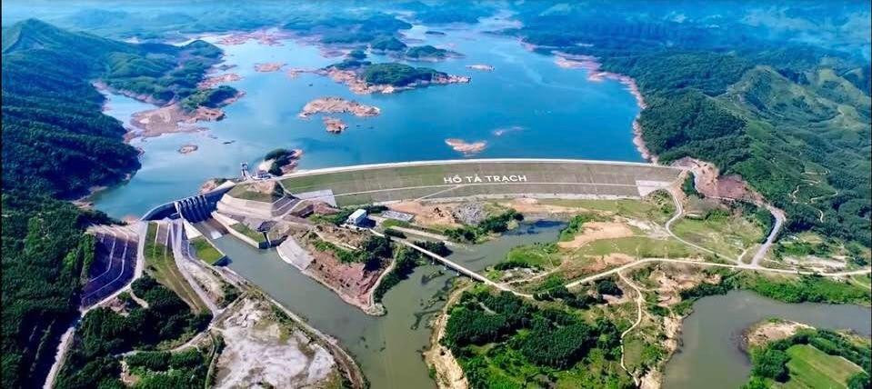 Hồ chứa Tả Trạch - công trình quan trọng liên quan an ninh quốc gia (ảnh Internet) Hồ chứa Tả Trạch - công trình quan trọng liên quan an ninh quốc gia (ảnh Internet)