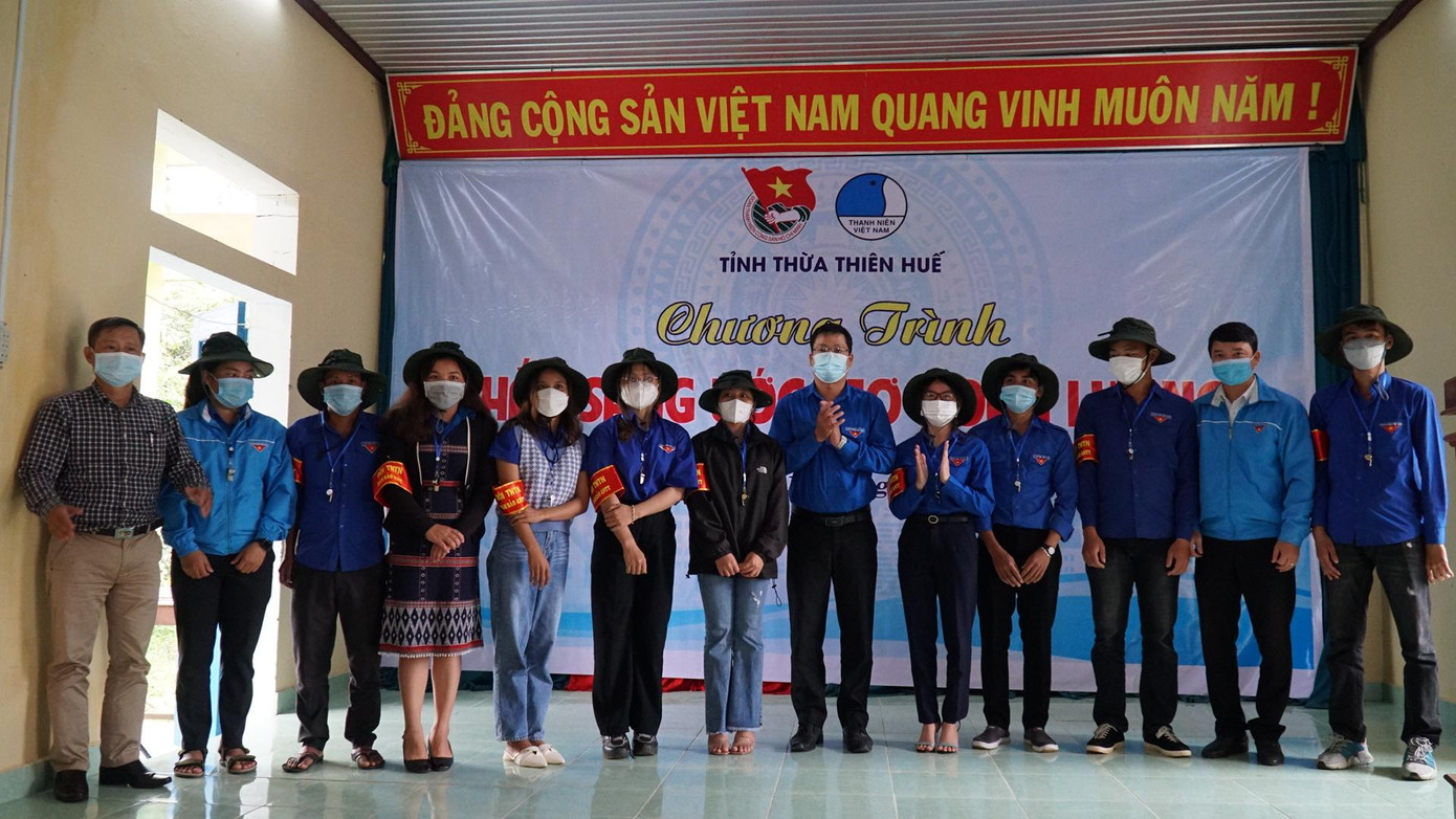 Ra mắt đội hình thanh niên tình nguyện bảo đảm an ninh trật tự địa bàn Ra mắt đội hình thanh niên tình nguyện bảo đảm an ninh trật tự địa bàn