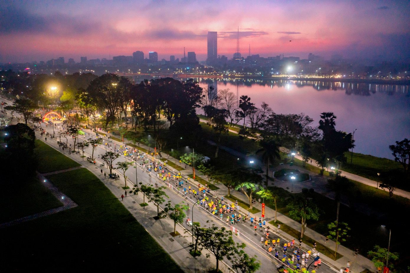 Đây cũng là hoạt động thể thao cộng đồng nhằm góp phần quảng bá những hình ảnh đẹp về văn hóa, con người, danh lam, thắng cảnh của vùng đất Di sản Huế. Sự kiện cũng là dịp để ban tổ chức tiếp nhận số lượng lớn sách do vận động viên quyên góp cho dự án phát triển các trạm đọc, thư viện miễn phí, tủ sách thanh niên, tủ sách cộng đồng... được trang bị, triển khai tại các công viên, không gian phù hợp trong thành phố thời gian tới.