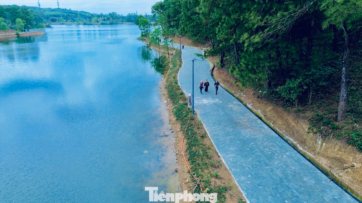 Tháng 8/2024, dự án chỉnh trang công viên hồ Thủy Tiên do Trung tâm Công viên cây xanh thành phố Huế (nay là quận Thuận Hóa) làm chủ đầu tư được khởi công, với tổng kinh phí thực hiện giai đoạn 1 khoảng 20 tỷ đồng.