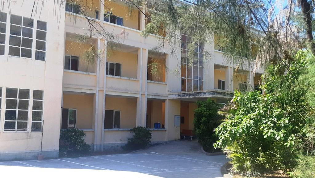 Khu cách ly do xã thiết lập, được trưng dụng từ Trung tâm Thí nghiệm, Thực hành của Trường Đại học Nông Lâm (Đại học Huế) đóng trên địa bàn