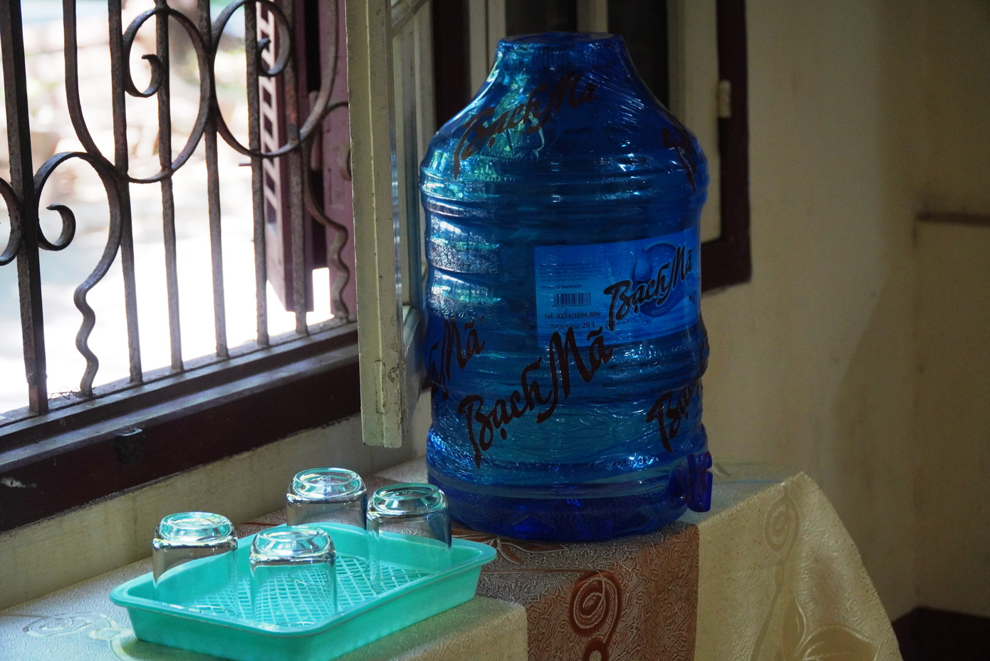 Bố trí nước uống đầy đủ cho thí sinh. Bố trí nước uống đầy đủ cho thí sinh.