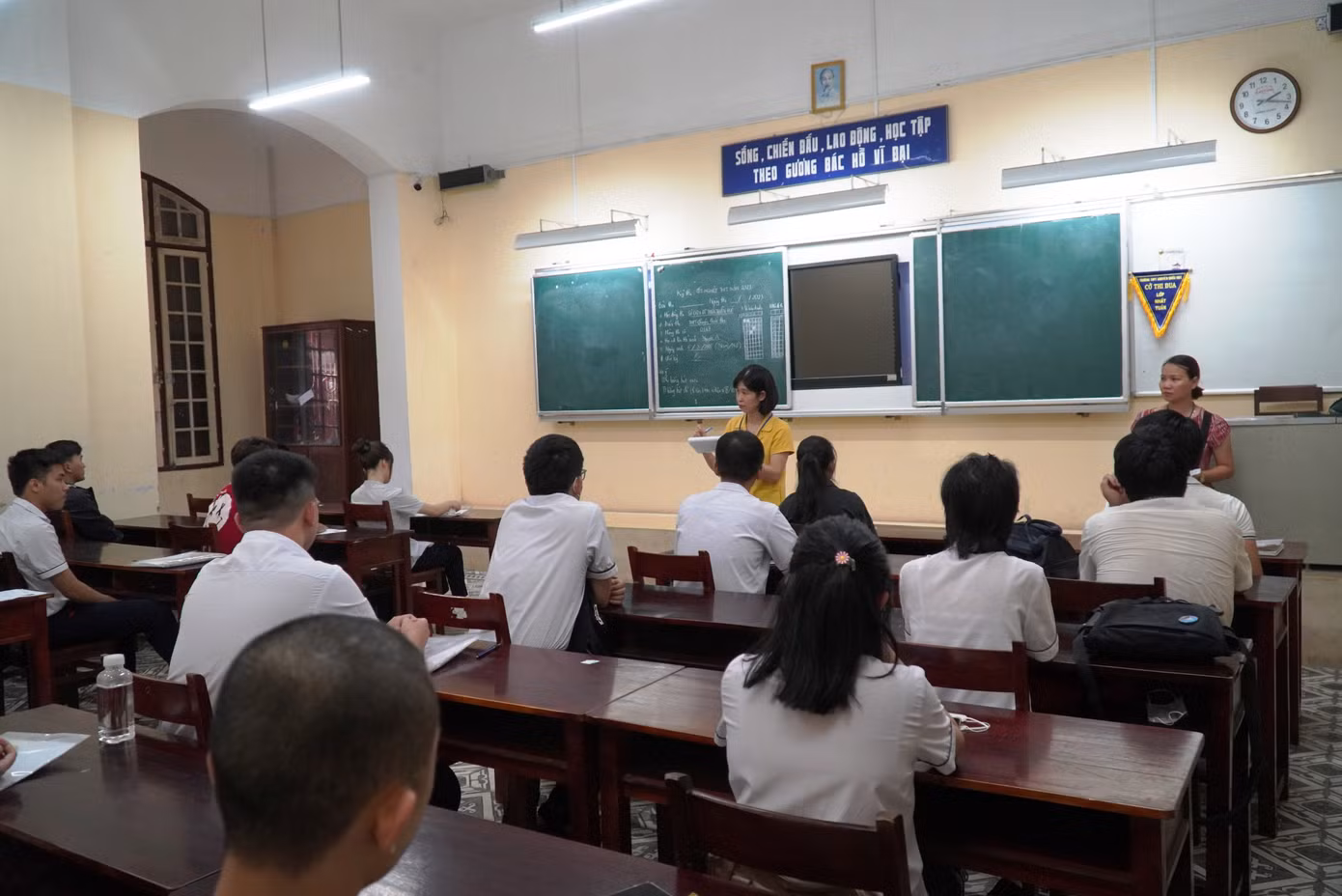 Phổ biến các nội dung, quy chế thi tốt nghiệp THPT cho thí sinh.