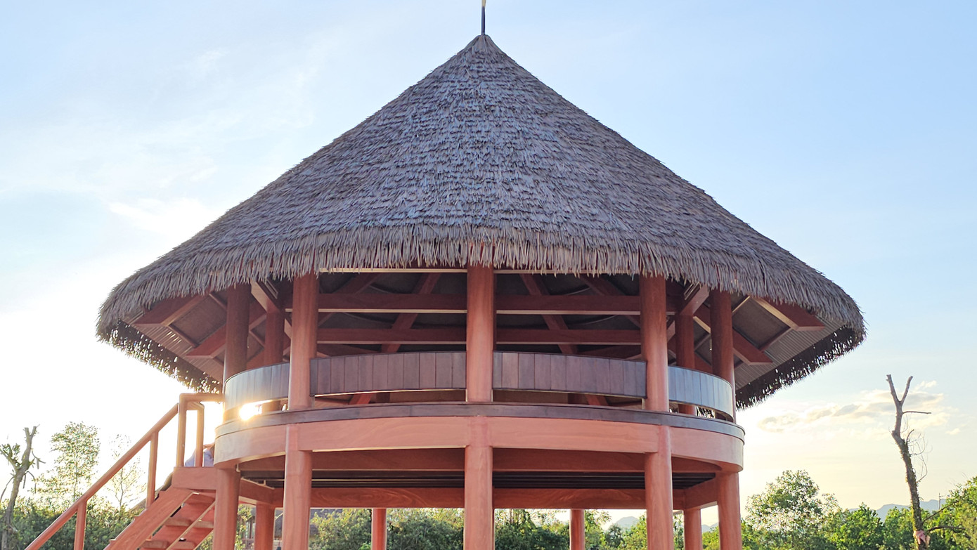 Dự án gồm tổ hợp khối nhà sinh hoạt cộng đồng chung các dân tộc thiểu số, nhà sàn truyền thống của đồng bào Cơ Tu, Tà Ôi, Pa Cô và các hạng mục sân, vườn, cây xanh, đường giao thông, điện, nước, trang trí cảnh quan, đường sá, được xây dựng trên tổng diện tích 5 ha. Dự án gồm tổ hợp khối nhà sinh hoạt cộng đồng chung các dân tộc thiểu số, nhà sàn truyền thống của đồng bào Cơ Tu, Tà Ôi, Pa Cô và các hạng mục sân, vườn, cây xanh, đường giao thông, điện, nước, trang trí cảnh quan, đường sá, được xây dựng trên tổng diện tích 5 ha.