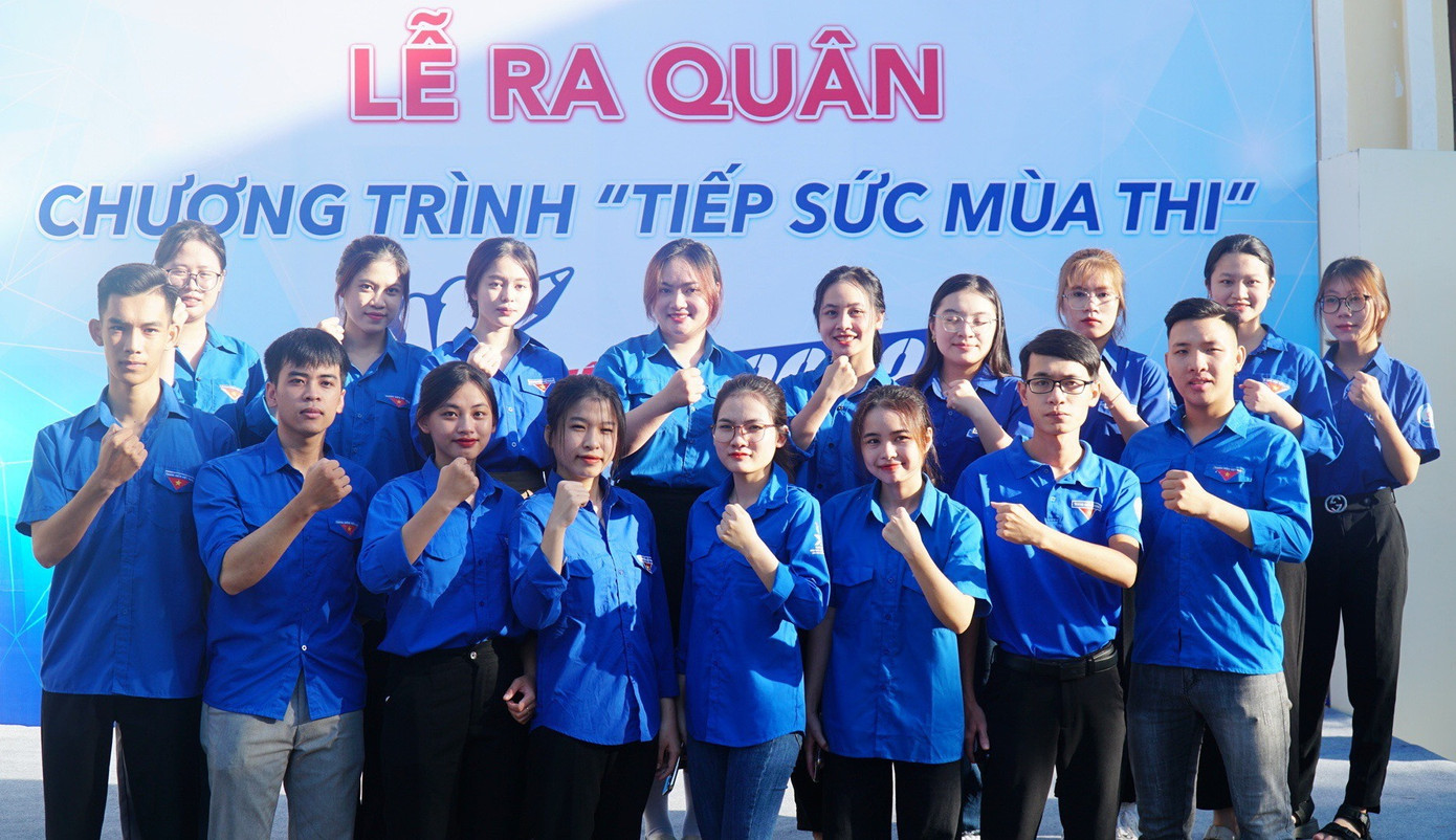 Các tình nguyện viên sẵn sàng cho một mùa hè tình nguyện đầy sôi nổi, hiệu quả, thiết thực.