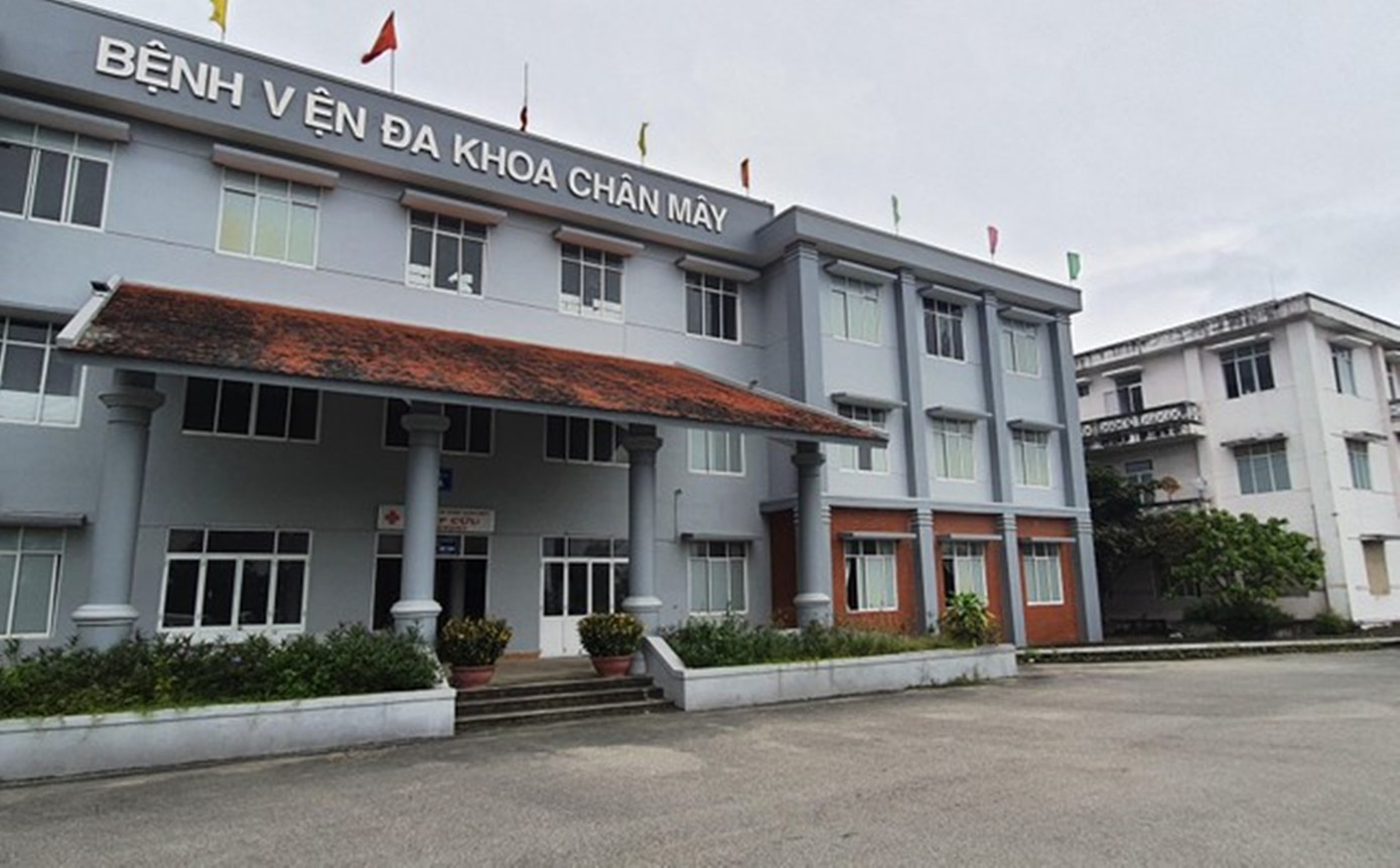 Trung tâm Y tế huyện Phú Lộc (cơ sở Chân Mây, TT-Huế) nơi bác sĩ Q. công tác. Trung tâm Y tế huyện Phú Lộc (cơ sở Chân Mây, TT-Huế) nơi bác sĩ Q. công tác.