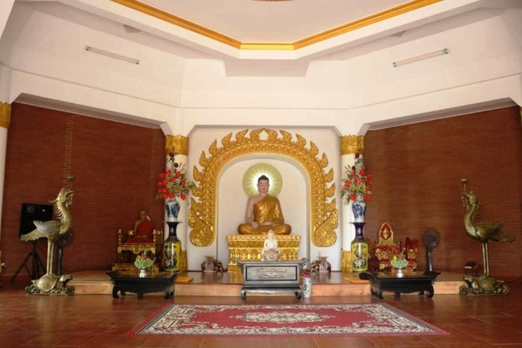 Bên trong chính điện của chùa. Ảnh: Internet