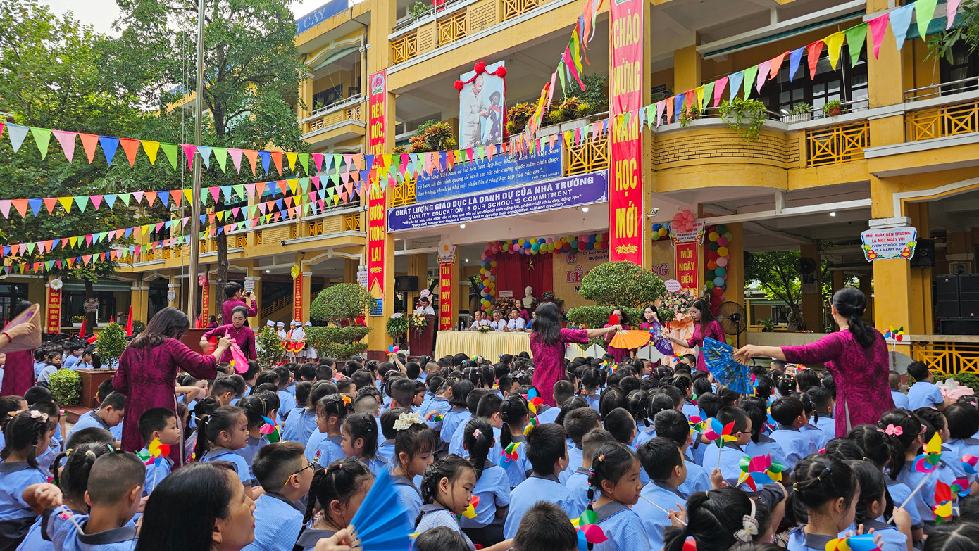 Hơn 23 triệu học sinh khai giảng năm học mới ảnh 61 Hơn 23 triệu học sinh khai giảng năm học mới ảnh 61