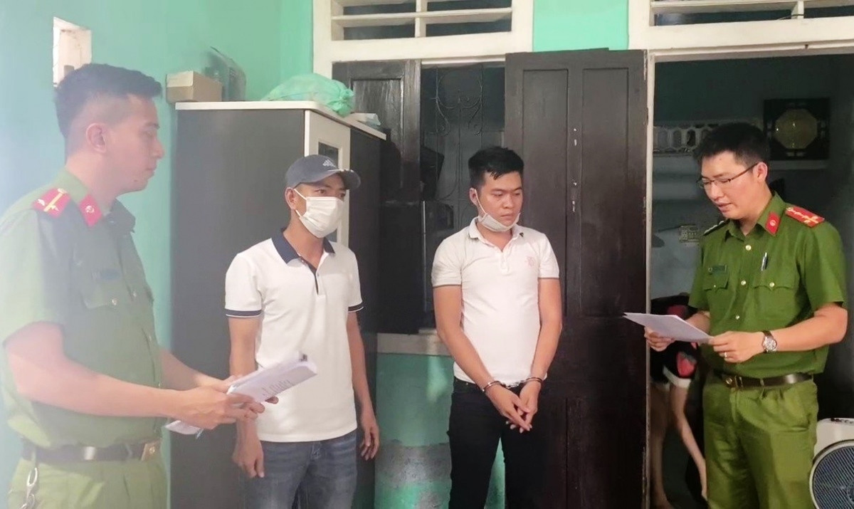 Đối tượng Giàu có hành vi cho vay nặng lãi, với lãi suất lên đến 456,25%/năm. Đối tượng Giàu có hành vi cho vay nặng lãi, với lãi suất lên đến 456,25%/năm.