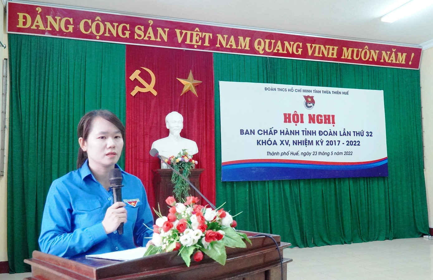 Tân Phó Bí thư Hoàng Thị Thùy Linh hứa cùng với tập thể Tỉnh Đoàn TT-Huế tiếp tục đưa phong trào Đoàn của tỉnh ngày càng phát triển. Ảnh: Ngọc Văn