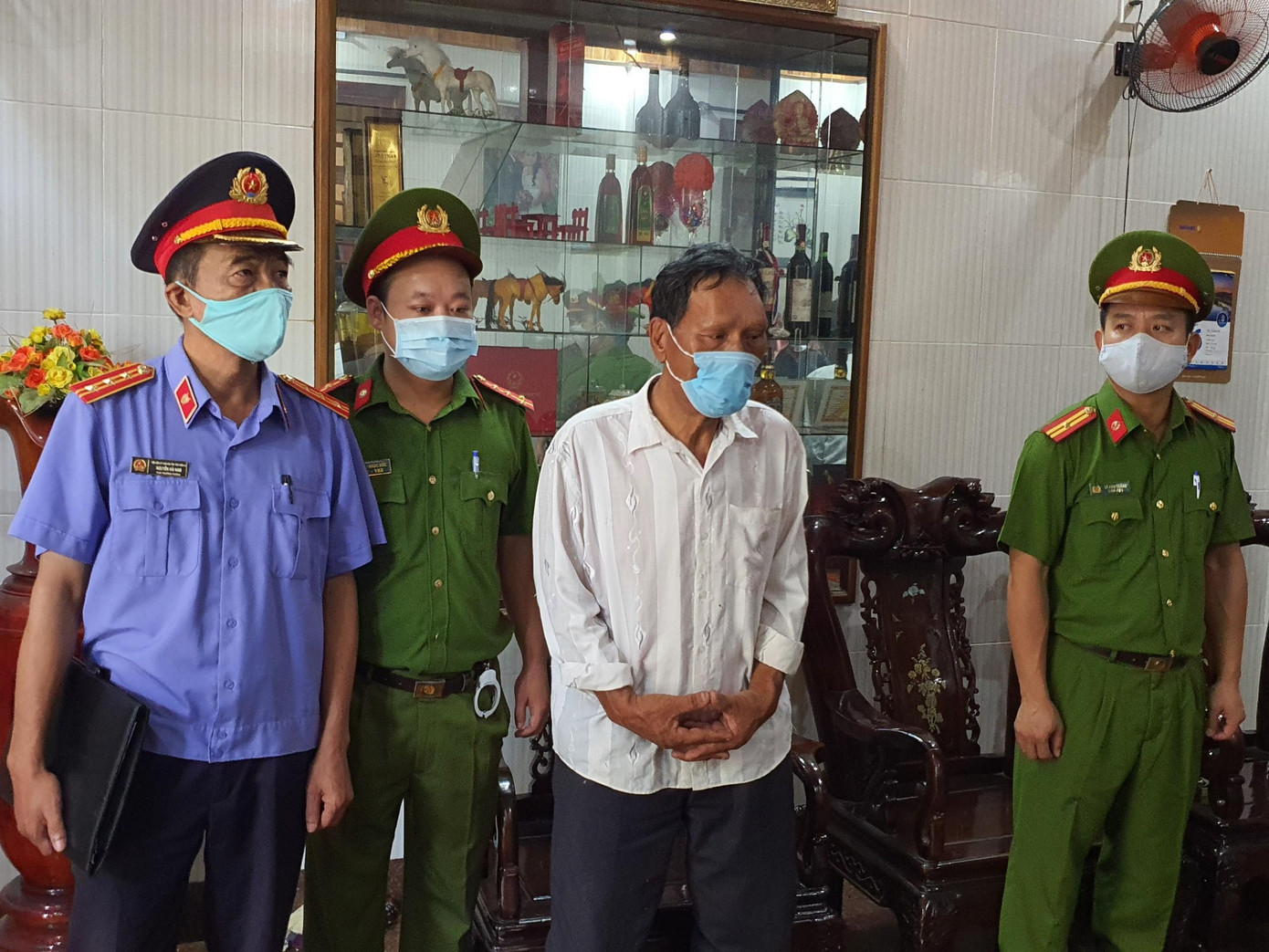 Đối tượng Nguyễn Quyền.