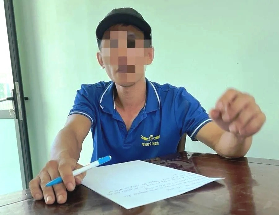 Phụ xe khách là T.T.T viết tường trình sự việc tại cơ quan công an.