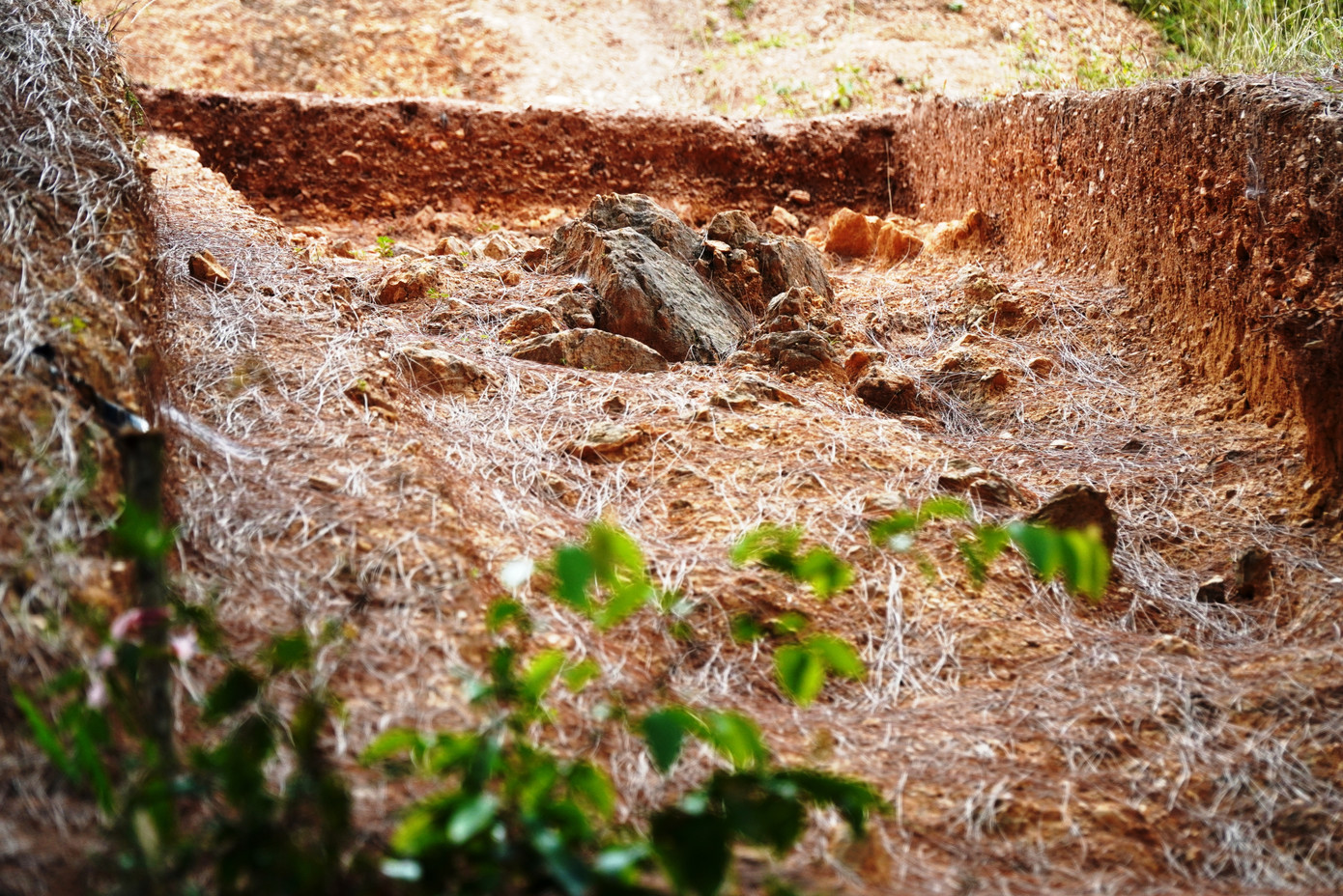 Hội nghị báo cáo sơ bộ về kết quả đợt khảo cổ giai đoạn 2 tại núi Bân cũng đã đưa ra các kết luận về kỹ thuật xây dựng, quy mô, kết cấu, niên đại xây dựng đàn tế…