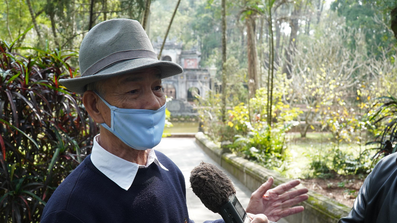 Ông Lê Văn Hòa (người dân phường Thủy Xuân, TP Huế) bày tỏ phân ưu Ông Lê Văn Hòa (người dân phường Thủy Xuân, TP Huế) bày tỏ phân ưu