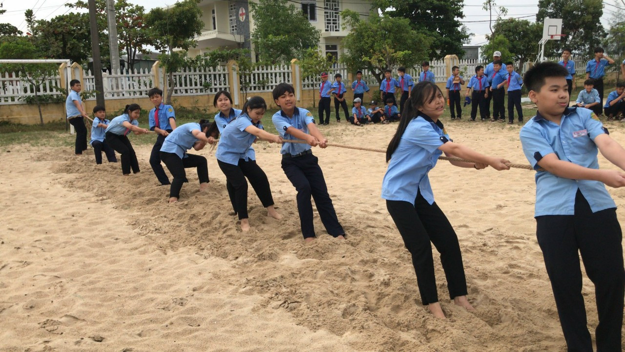 Sôi nổi các trò chơi dành cho học sinh ngay sau lễ khai giảng tại TT-Huế.