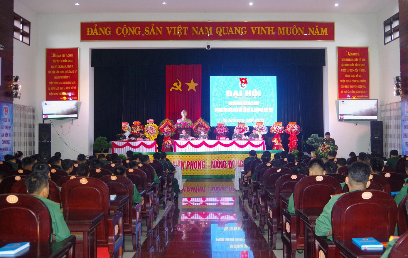 Quang cảnh đại hội