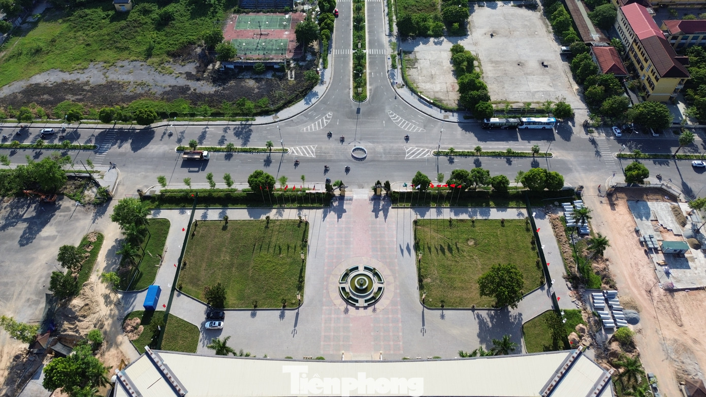 Công trình dự án do Ban quản lý dự án đầu tư xây dựng và phát triển đô thị tỉnh TT-Huế làm chủ đầu tư, với tổng kinh phí thực hiện trị giá 196 tỷ đồng. Trước đó, dự án đã được UBND tỉnh TT-Huế phê duyệt đầu tư xây dựng.