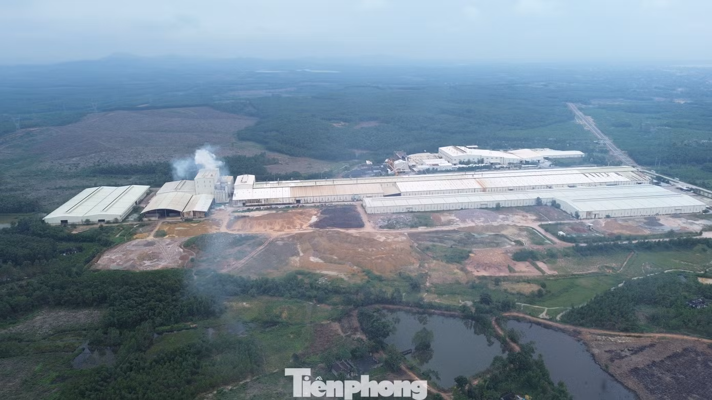 Tháng 2/2020, UBND tỉnh TT-Huế ban hành Quyết định số 435/QĐ-UBND công nhận xã Lộc Sơn đạt tiêu chí đô thị loại V. Đến năm 2025, Lộc Sơn tập trung chuyển dịch cơ cấu kinh tế, ưu tiên phát triển tiểu thủ công nghiệp, thương mại, dịch vụ; phấn đấu tỷ lệ lao động phi nông nghiệp toàn đô thị đạt 85% đến 90% trở lên.