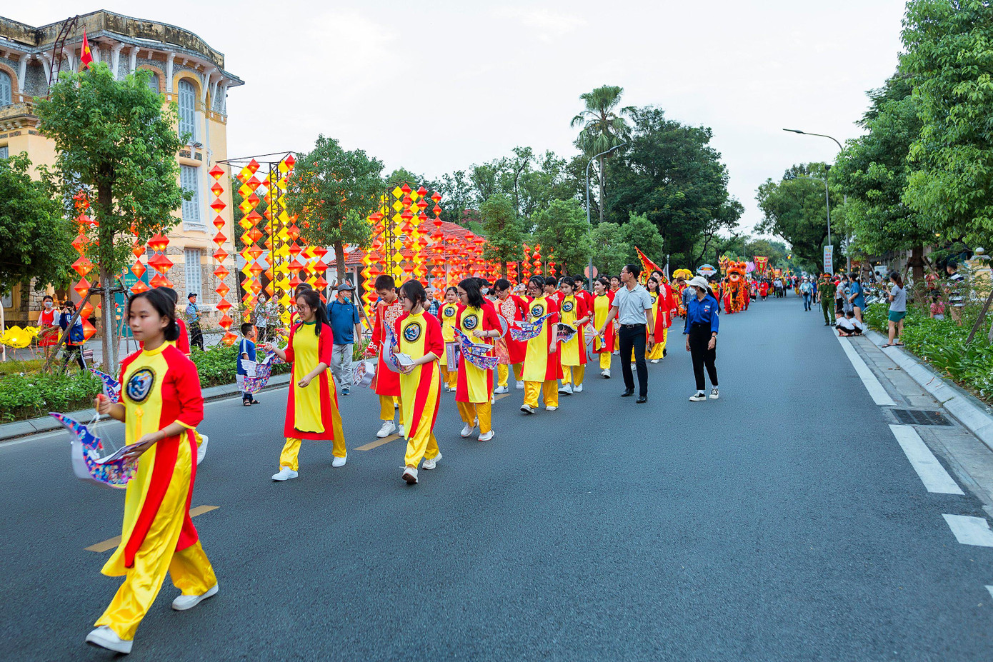 Như vậy, các hoạt động của Festival Huế 4 mùa 2022 đã được tiếp nối bằng chuỗi hoạt động lễ hội mùa thu, gắn với Tết Trung thu truyền thống.