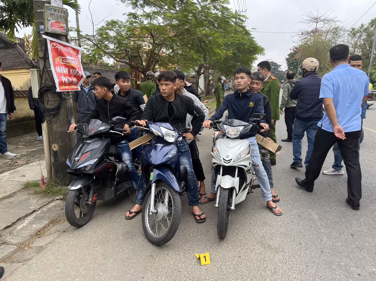 Dựng hiện trường phục vụ điều tra vụ án gây rối trật tự công cộng tại xã Phú Dương và phường Thuận An, TP. Huế. Ảnh: CACC Dựng hiện trường phục vụ điều tra vụ án gây rối trật tự công cộng tại xã Phú Dương và phường Thuận An, TP. Huế. Ảnh: CACC