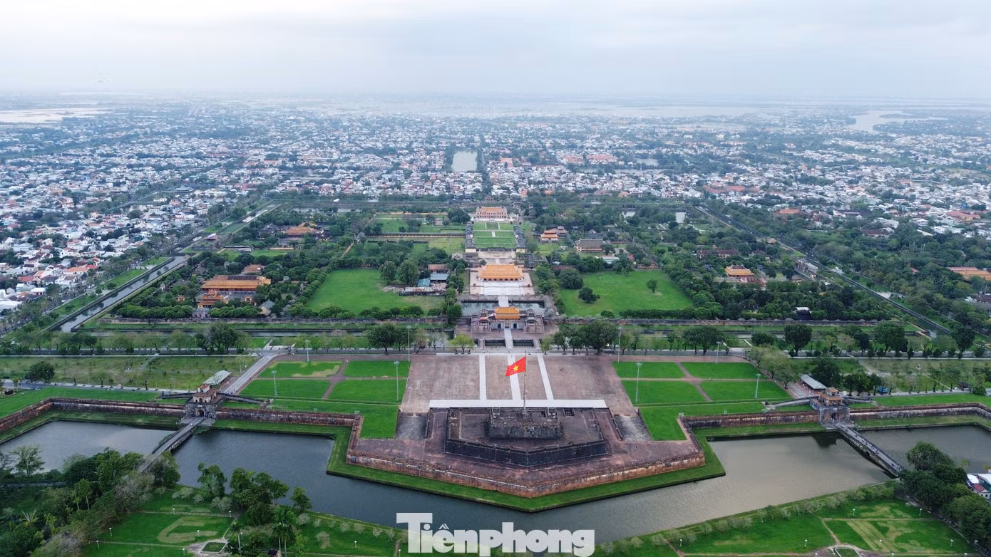Thành phố Huế trực thuộc Trung ương sẽ có 9 đơn vị hành chính cấp huyện, gồm 4 huyện, 3 thị xã và 2 quận.