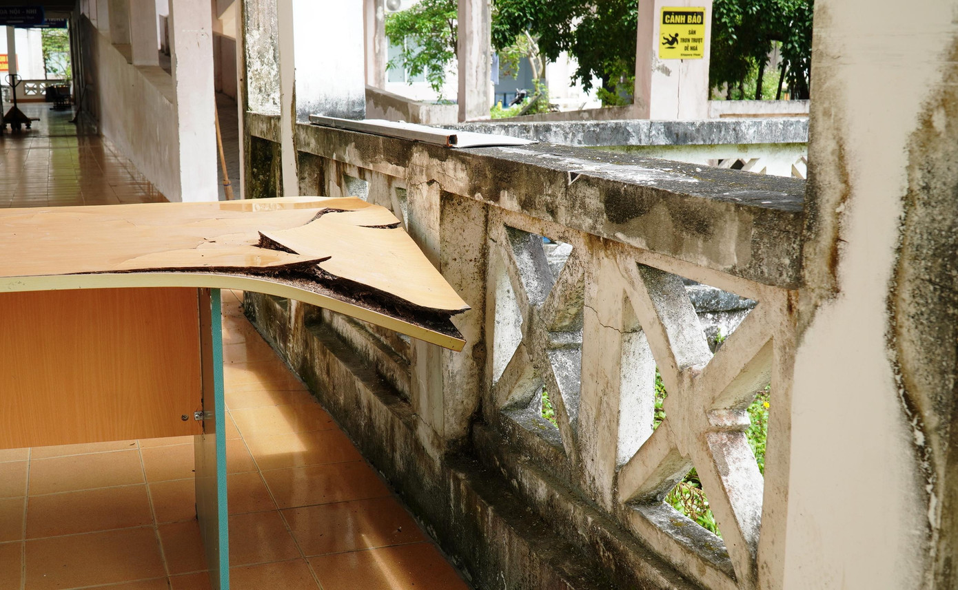 Bệnh viện đa khoa Chân Mây - nay là cơ sở 2 của Trung tâm Y tế huyện Phú Lộc hiện có nhiều hạng mục xuống cấp nghiêm trọng Bệnh viện đa khoa Chân Mây - nay là cơ sở 2 của Trung tâm Y tế huyện Phú Lộc hiện có nhiều hạng mục xuống cấp nghiêm trọng