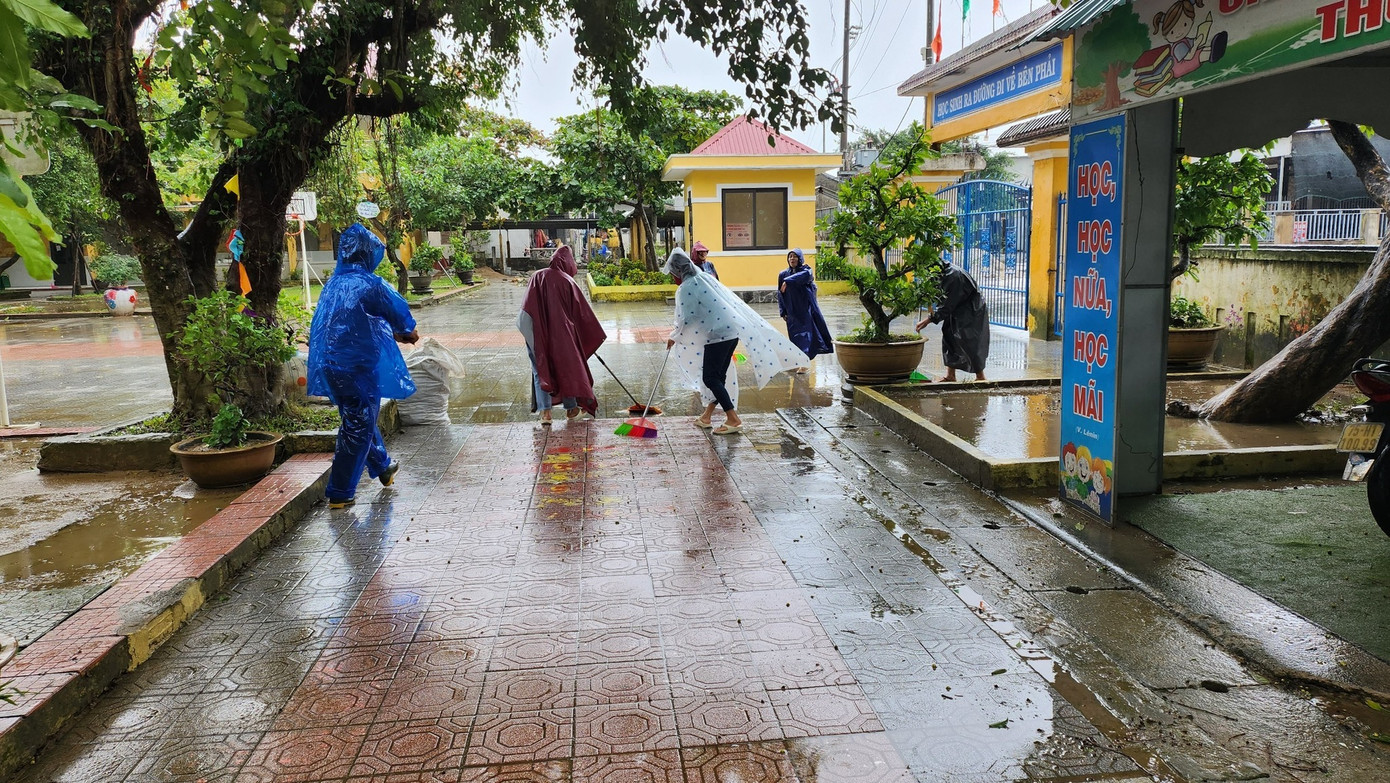 Dự kiến đầu tuần sau, hoạt động dạy học sẽ được khôi phục trở lại hoàn toàn tại tỉnh TT-Huế. Dự kiến đầu tuần sau, hoạt động dạy học sẽ được khôi phục trở lại hoàn toàn tại tỉnh TT-Huế.